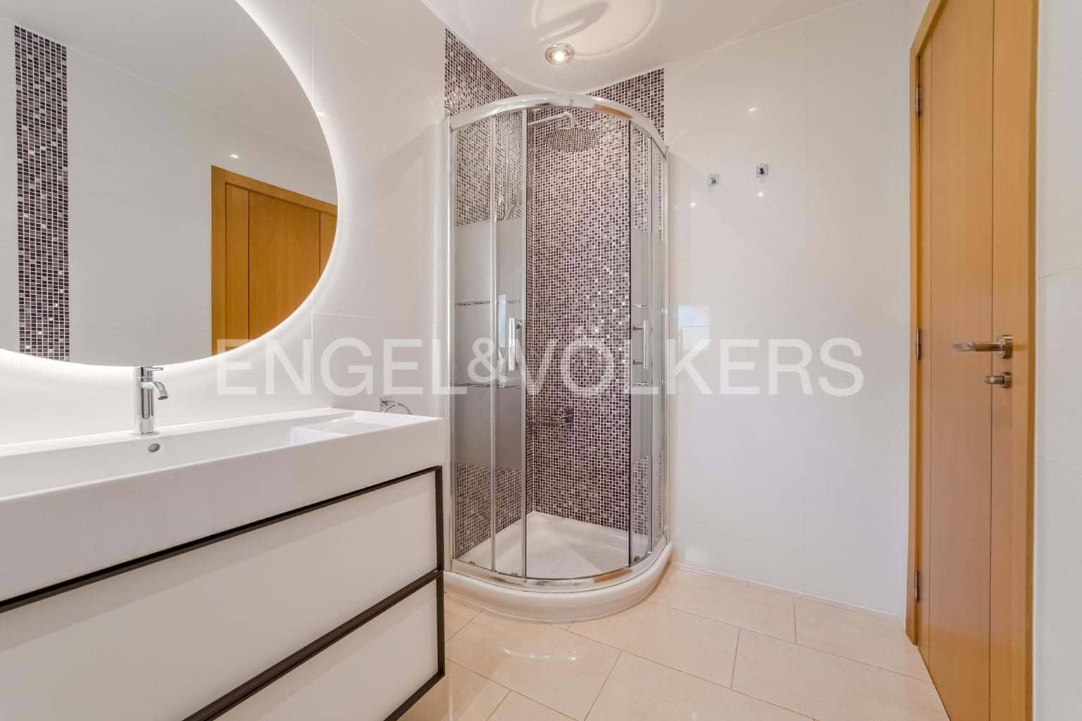 5 bedroom Villa for sale in Costa Adeje with pool garage - € 3,300,000 (Ref: 9162808)