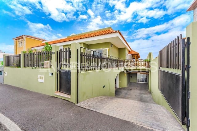 3 sovrum Villa till salu i El Medano, Granadilla de Abona med garage - 520 000 € (Ref: 9162810)
