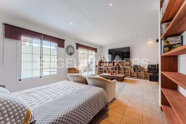 3 soveværelse Villa til salg i El Medano, Granadilla de Abona med garage - € 520.000 (Ref: 9162810)