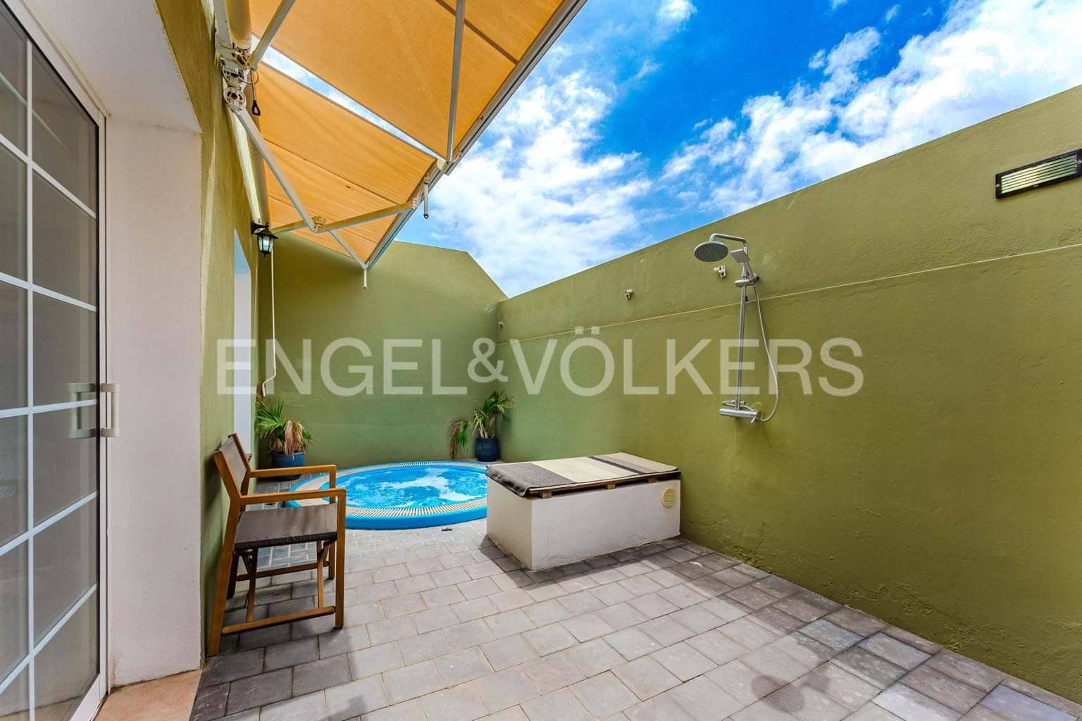 3 soveværelse Villa til salg i El Medano med garage - € 520.000 (Ref: 9162810)