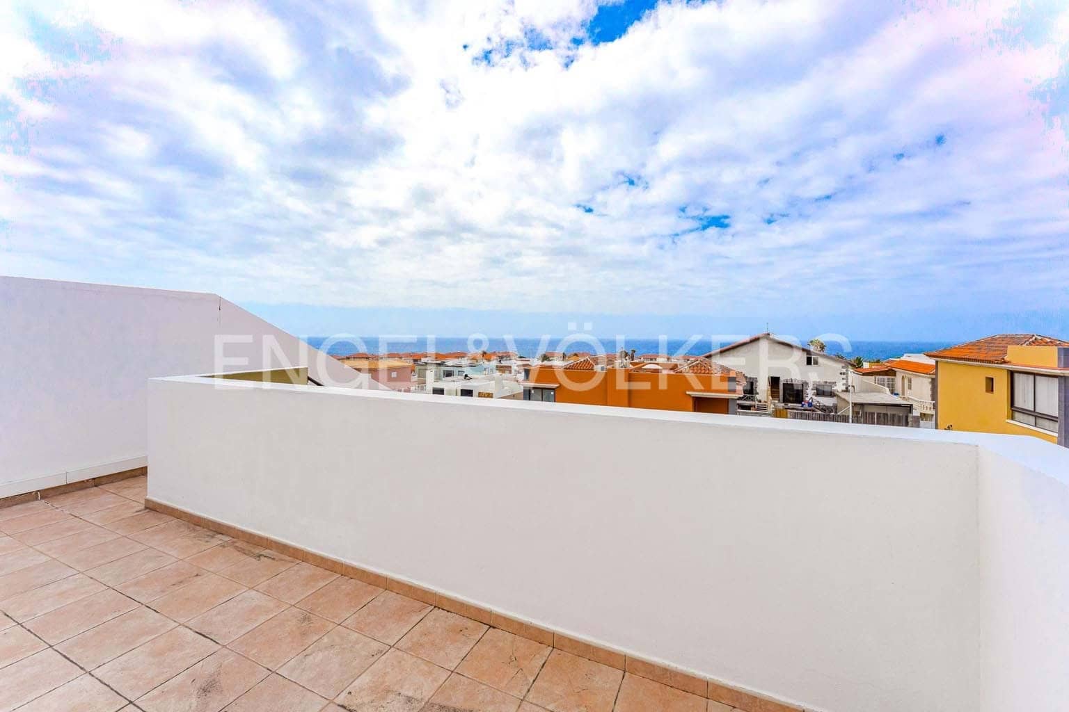 3 soveværelse Villa til salg i El Medano med garage - € 520.000 (Ref: 9162810)