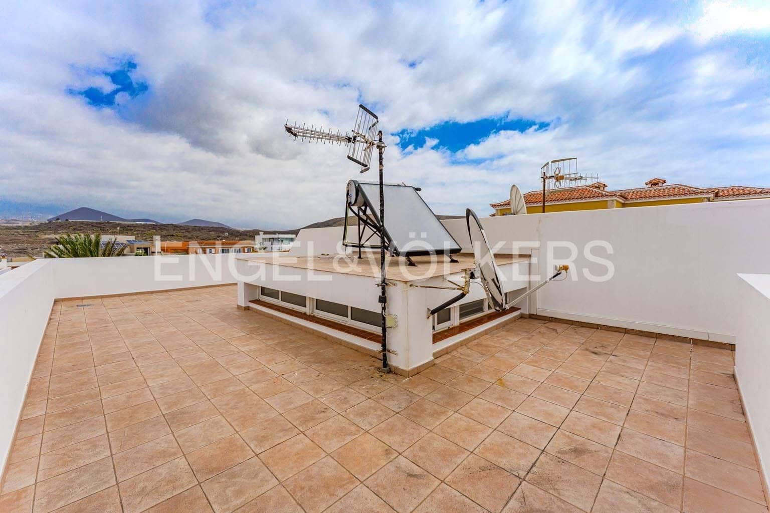 3 soveværelse Villa til salg i El Medano med garage - € 520.000 (Ref: 9162810)