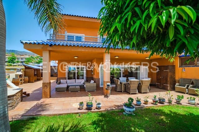 4 soveværelse Villa til salg i Playa de la Arena, Santiago del Teide med swimmingpool garage - € 890.000 (Ref: 9170332)