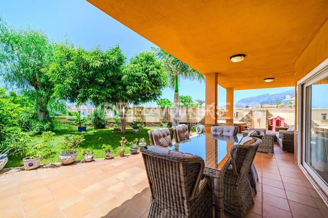 4 soveværelse Villa til salg i Playa de la Arena, Santiago del Teide med swimmingpool garage - € 890.000 (Ref: 9170332)