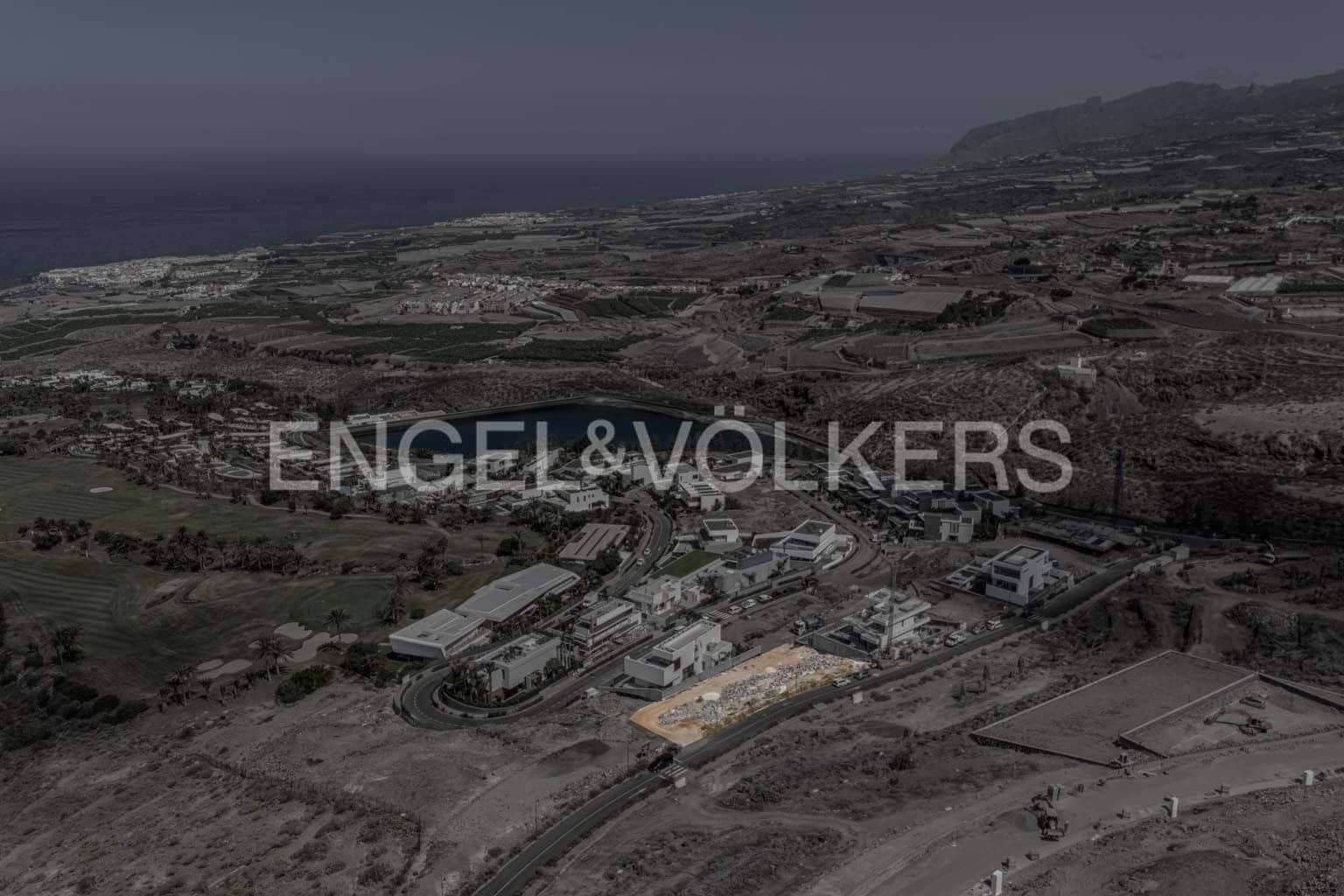 Grunde uden byggetilladelser til salg i Guia de Isora - € 2.490.000 (Ref: 9171889)