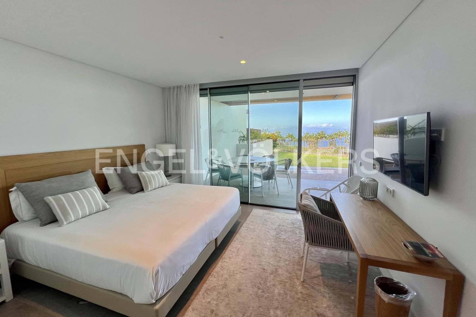 2 soverom Leilighet til salgs i Guia de Isora med svømmebasseng - € 1 175 000 (Ref: 9175691)