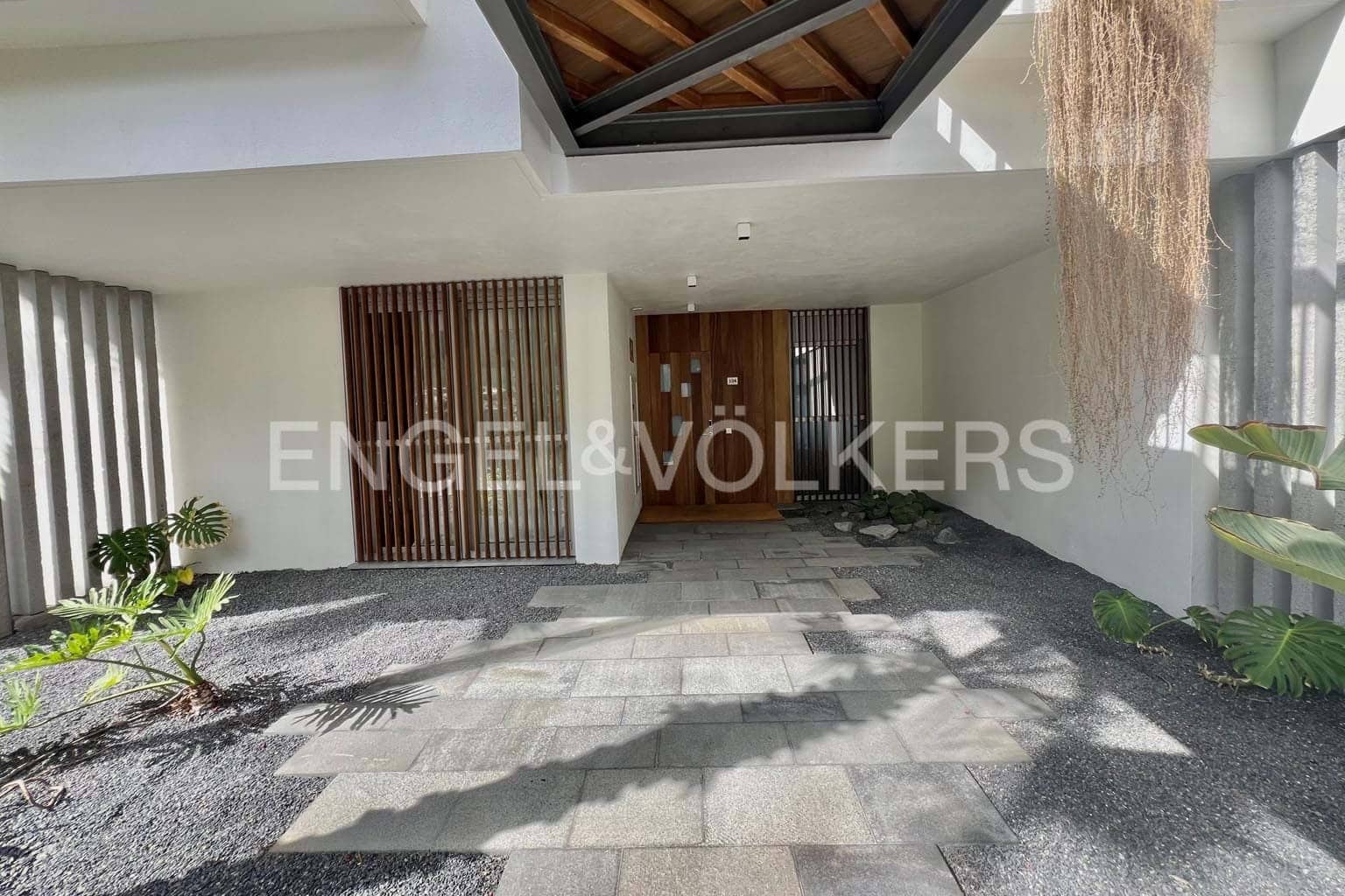 2 soverom Leilighet til salgs i Guia de Isora med svømmebasseng - € 1 175 000 (Ref: 9175691)