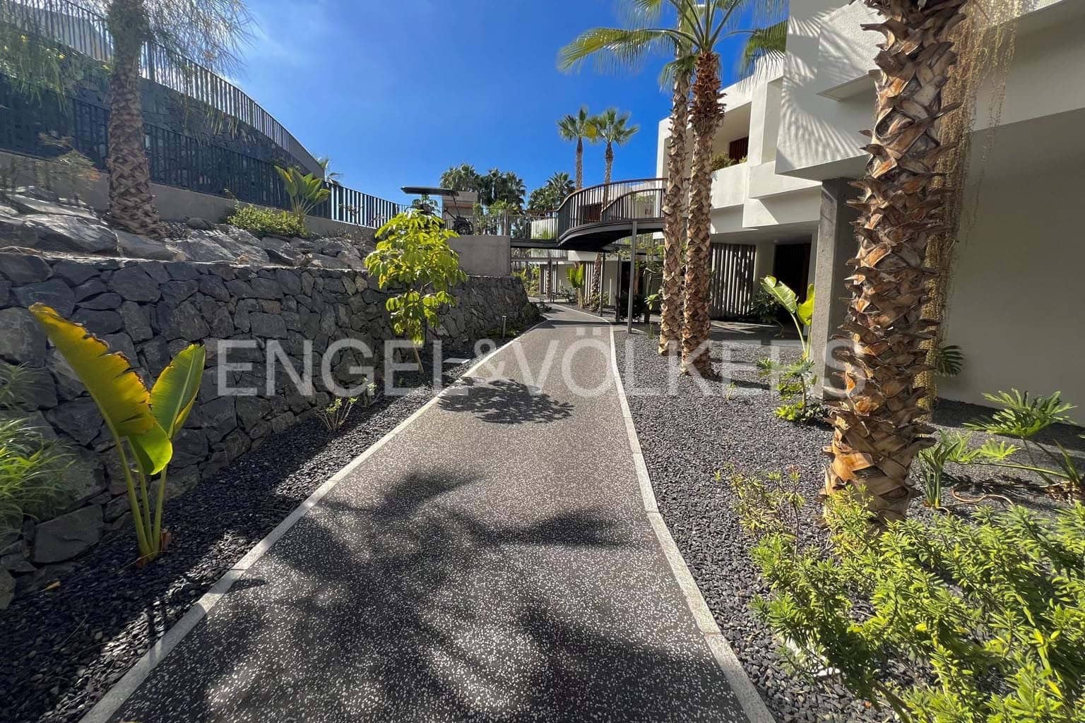 2 soverom Leilighet til salgs i Guia de Isora med svømmebasseng - € 1 175 000 (Ref: 9175691)