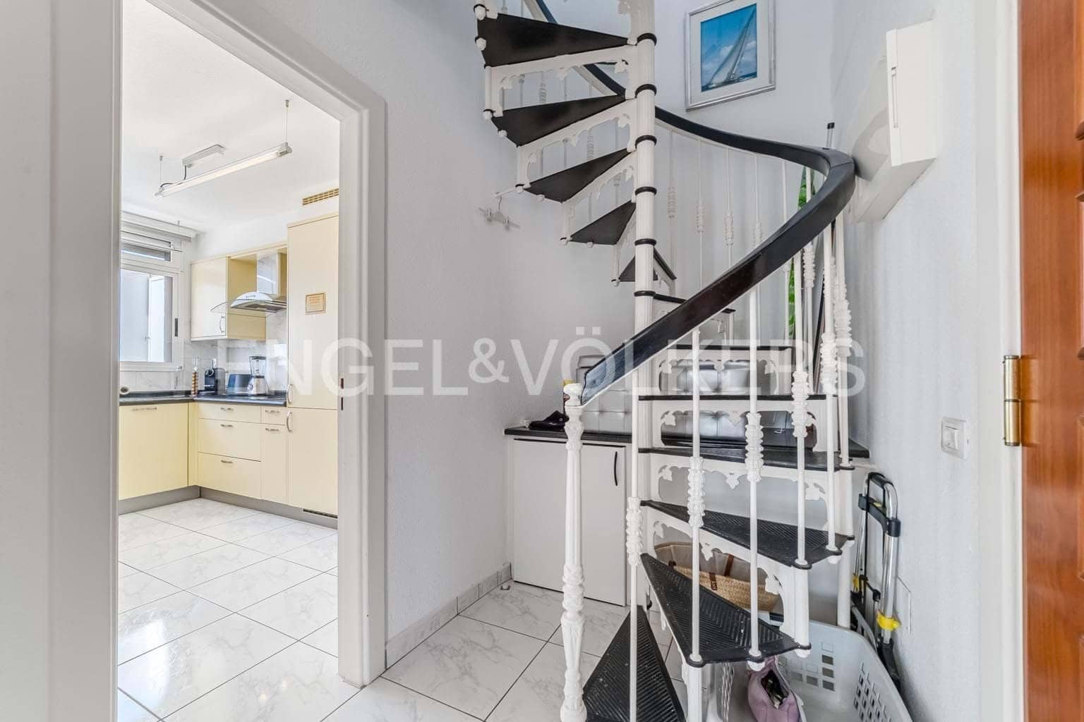 2 soverom Leilighet til salgs i Playa de las Americas med svømmebasseng - € 1 255 000 (Ref: 9189874)