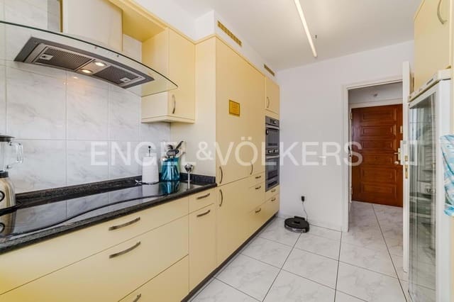 2 soveværelse Lejlighed til salg i Playa de las Americas, Arona med swimmingpool - € 1.255.000 (Ref: 9189874)