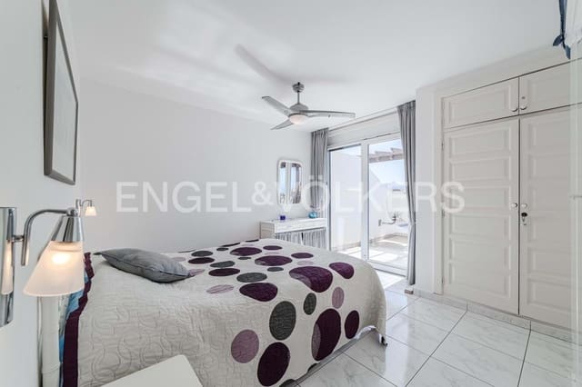2 soveværelse Lejlighed til salg i Playa de las Americas, Arona med swimmingpool - € 1.255.000 (Ref: 9189874)