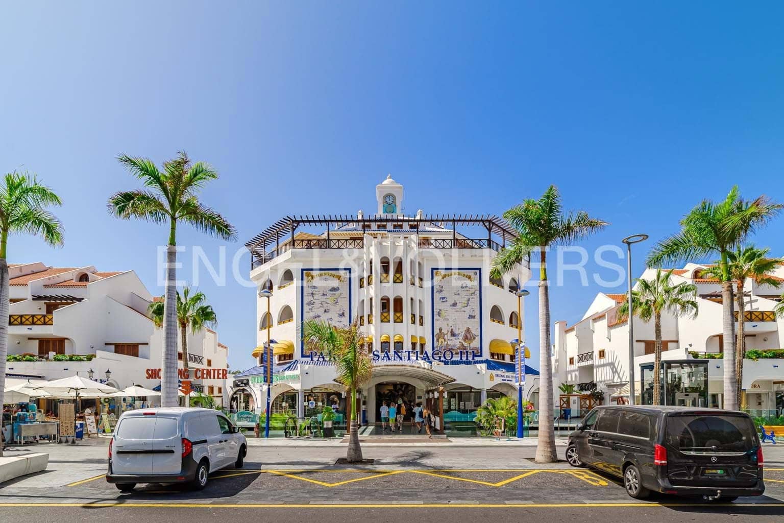 2 soverom Leilighet til salgs i Playa de las Americas med svømmebasseng - € 1 255 000 (Ref: 9189874)