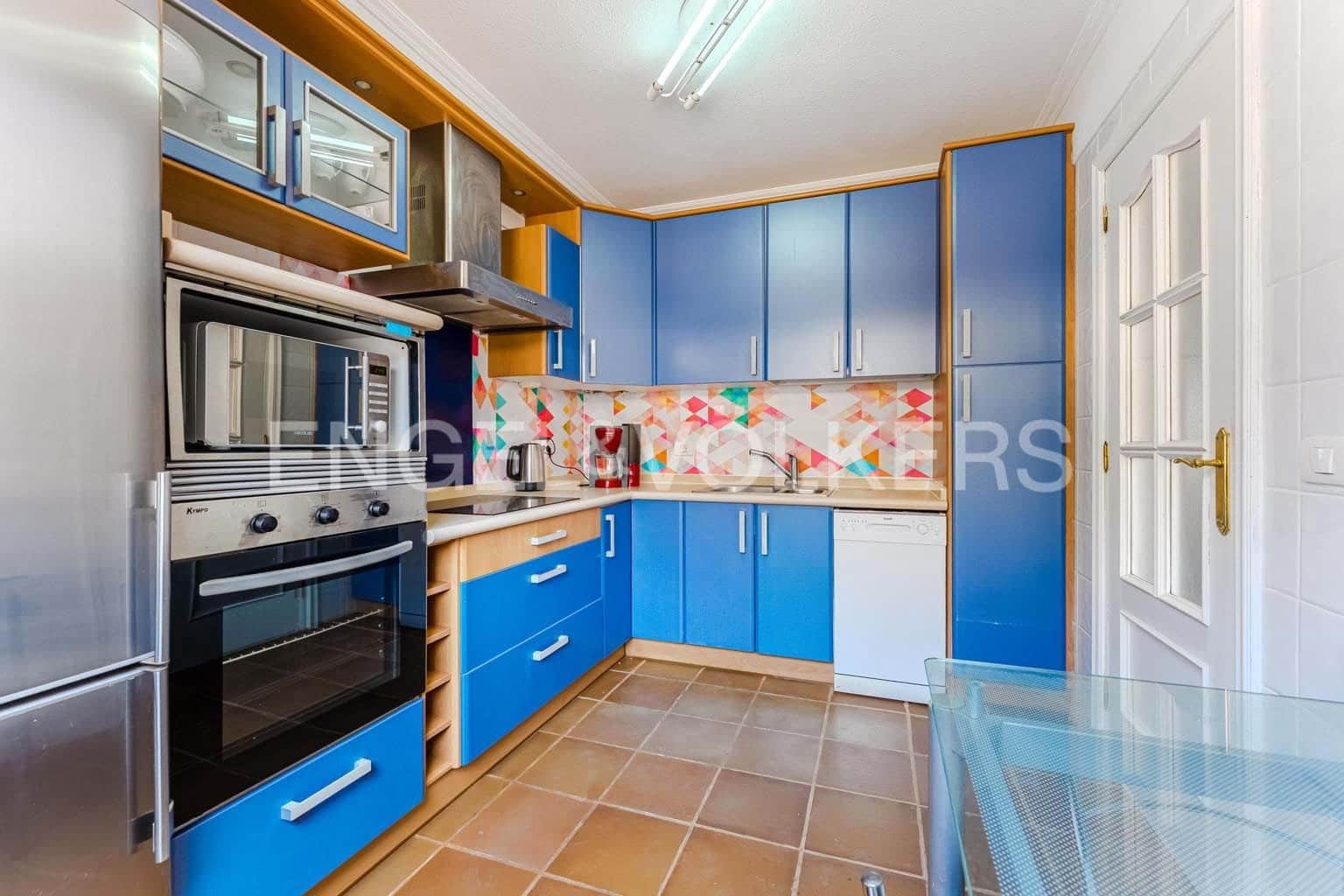 4 soveværelse Villa til salg i El Medano med swimmingpool garage - € 750.000 (Ref: 9191613)