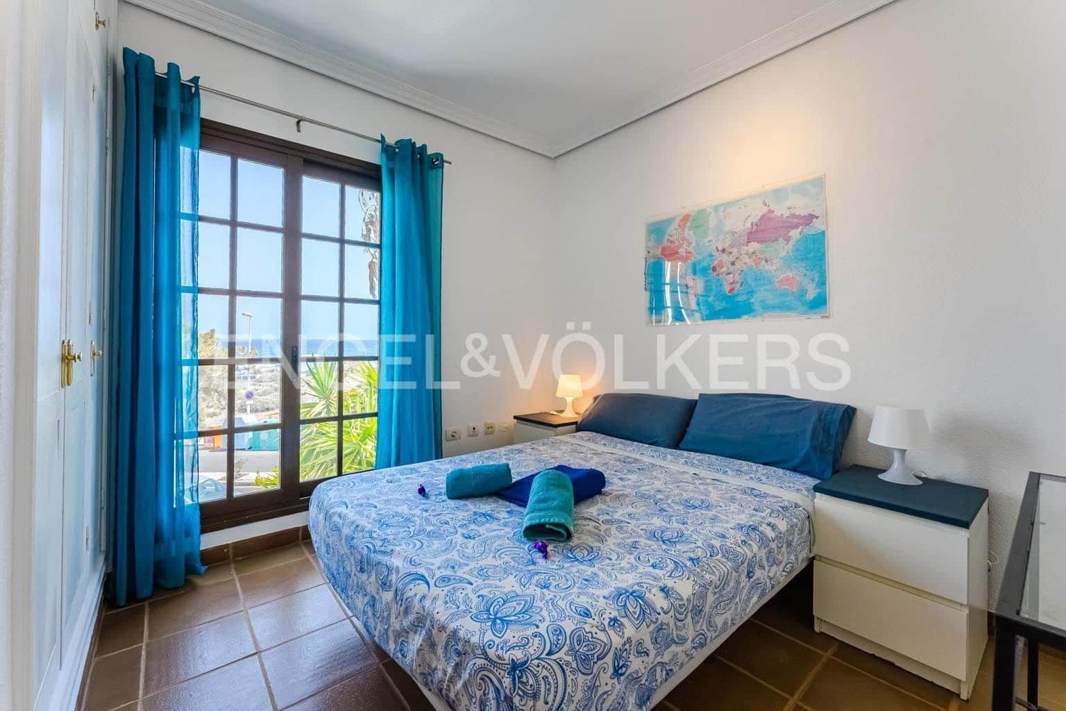 4 soveværelse Villa til salg i El Medano med swimmingpool garage - € 750.000 (Ref: 9191613)