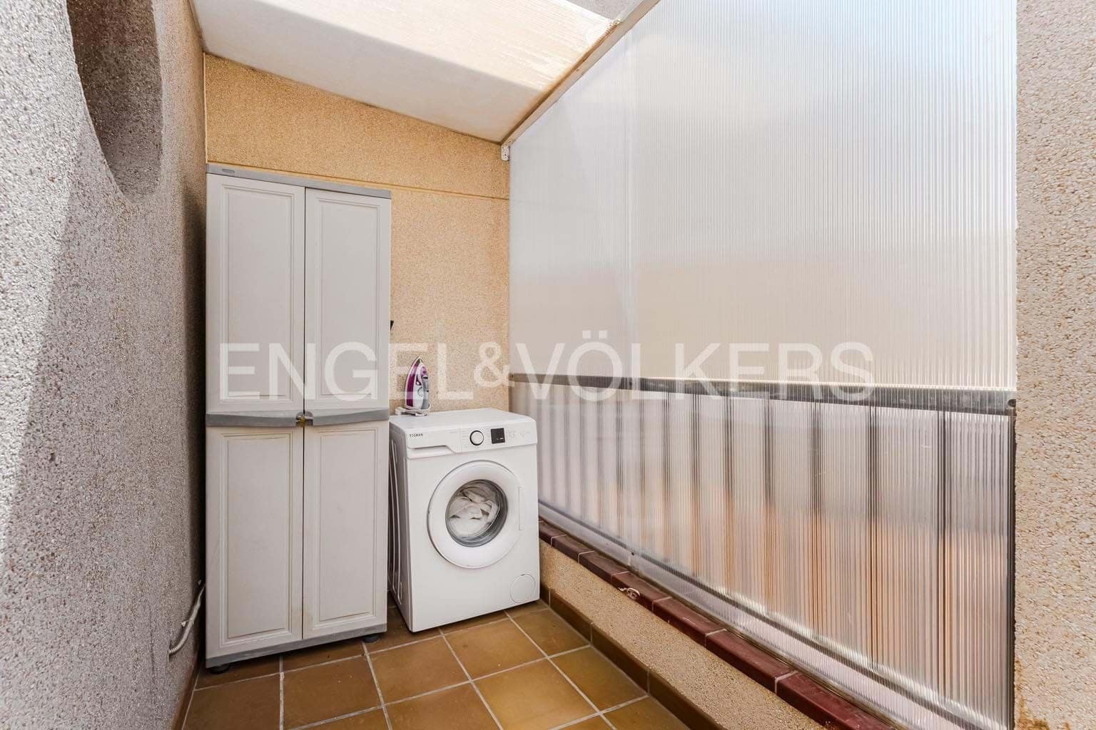 4 soveværelse Villa til salg i El Medano med swimmingpool garage - € 750.000 (Ref: 9191613)