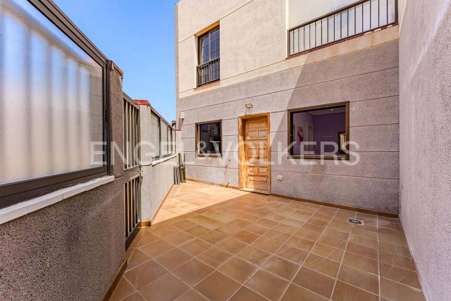 4 soveværelse Villa til salg i El Medano med swimmingpool garage - € 750.000 (Ref: 9191613)