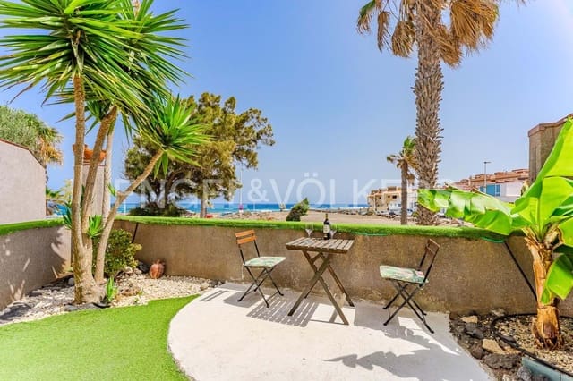 4 chambre Villa/Maison à vendre à El Medano, Granadilla de Abona avec piscine garage - 750 000 € (Ref: 9191613)