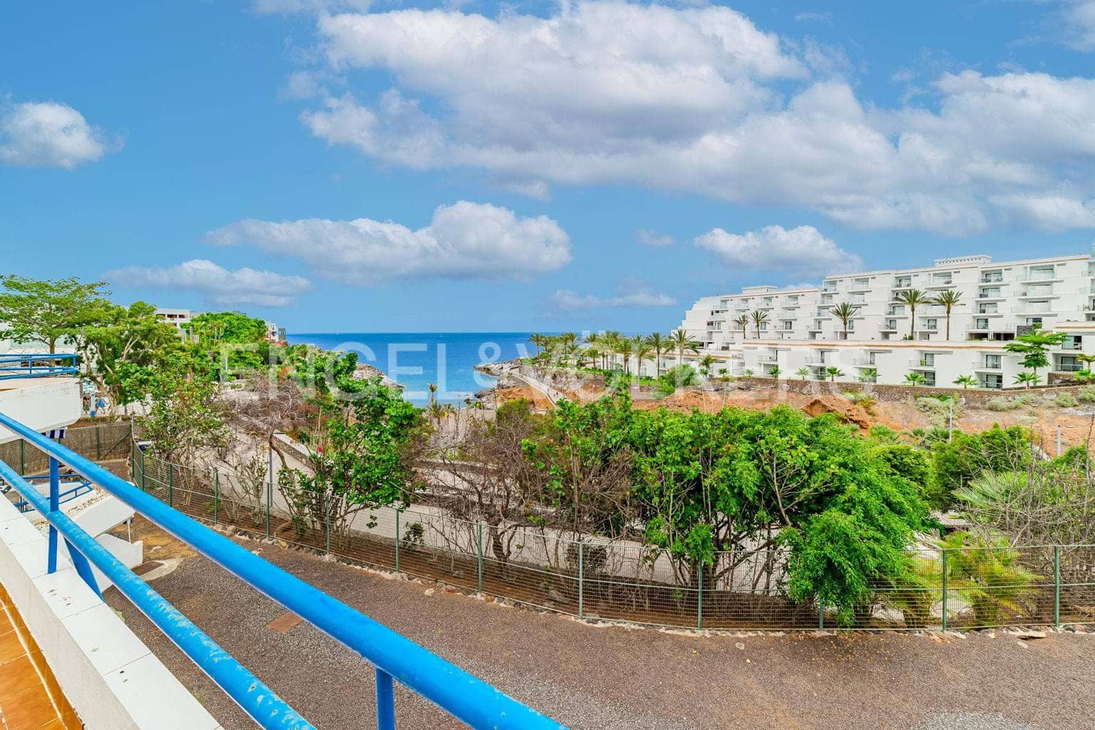 Apartament na sprzedaż w Playa Paraiso - 215 000 € (Ref: 9201709)