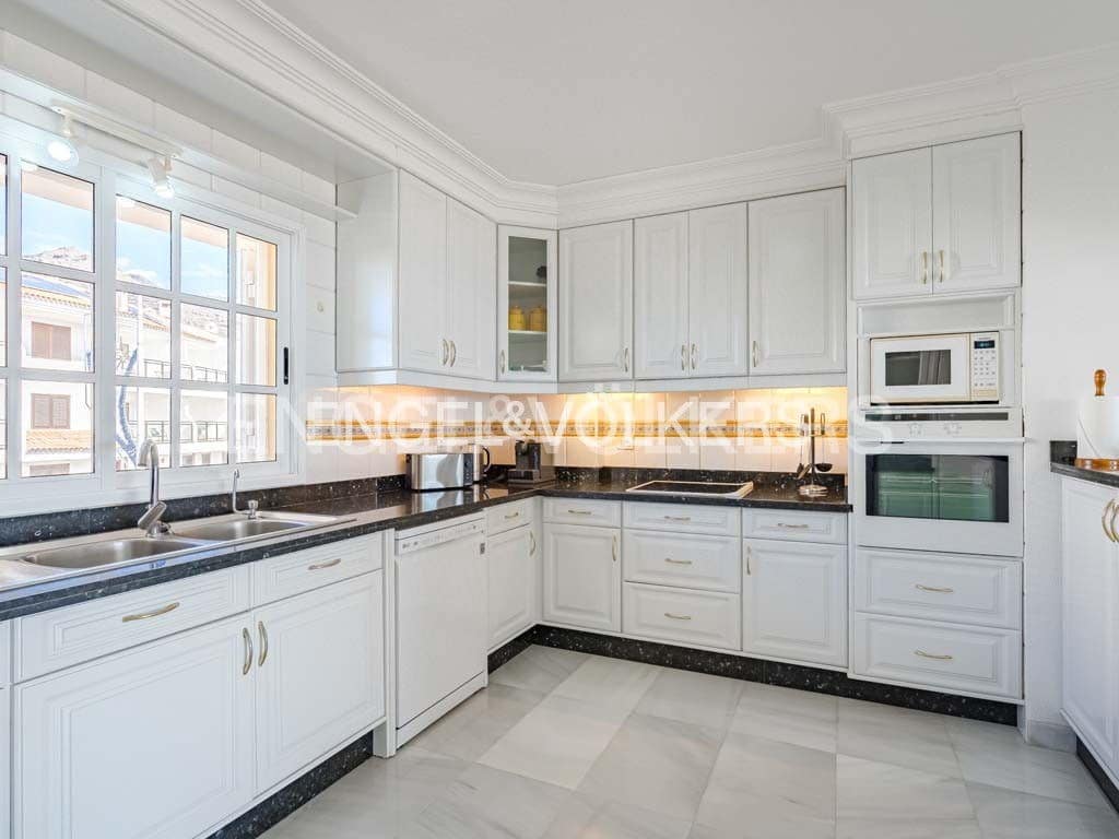 3 bedroom Apartment for sale in Santiago del Teide with pool garage - € 980,000 (Ref: 9201710)