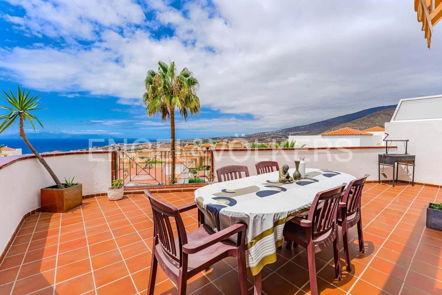 3 soverom Leilighet til salgs i Costa Adeje med svømmebasseng garasje - € 750 000 (Ref: 9201711)