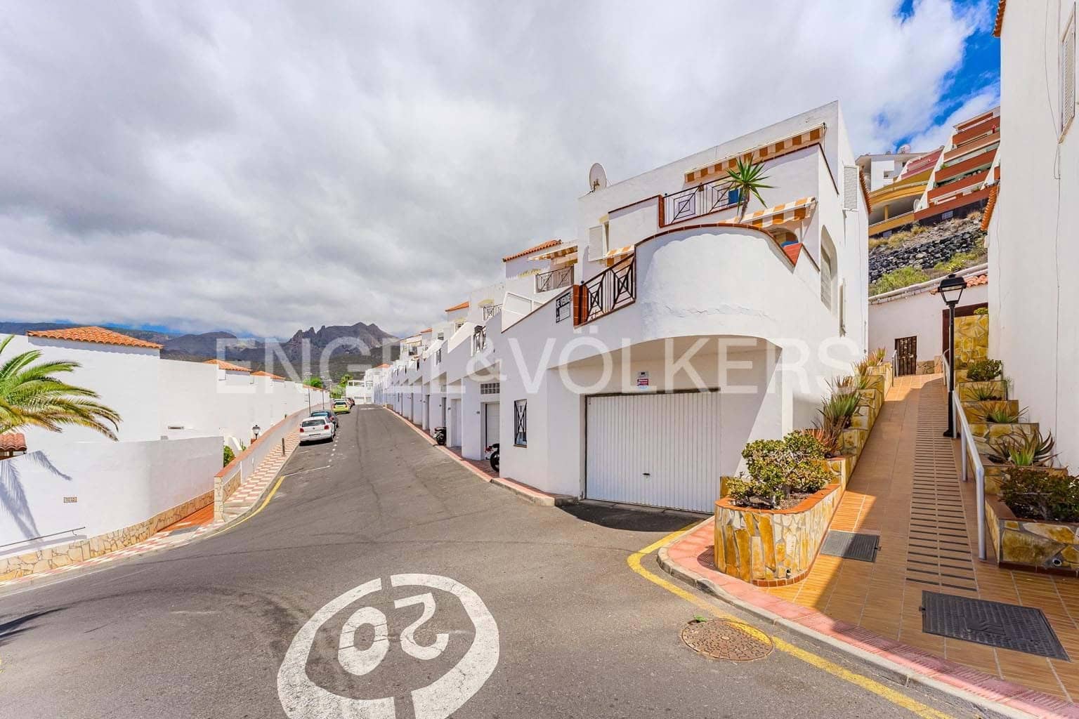 3 soverom Leilighet til salgs i Costa Adeje med svømmebasseng garasje - € 750 000 (Ref: 9201711)