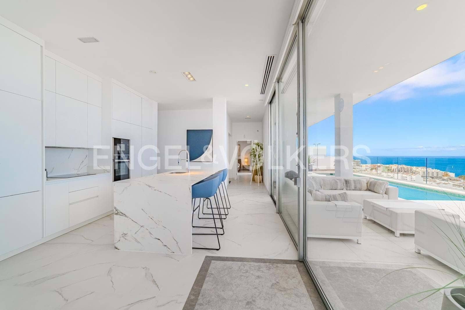 3 soveværelse Lejlighed til salg i Los Gigantes med swimmingpool - € 2.495.000 (Ref: 9207511)