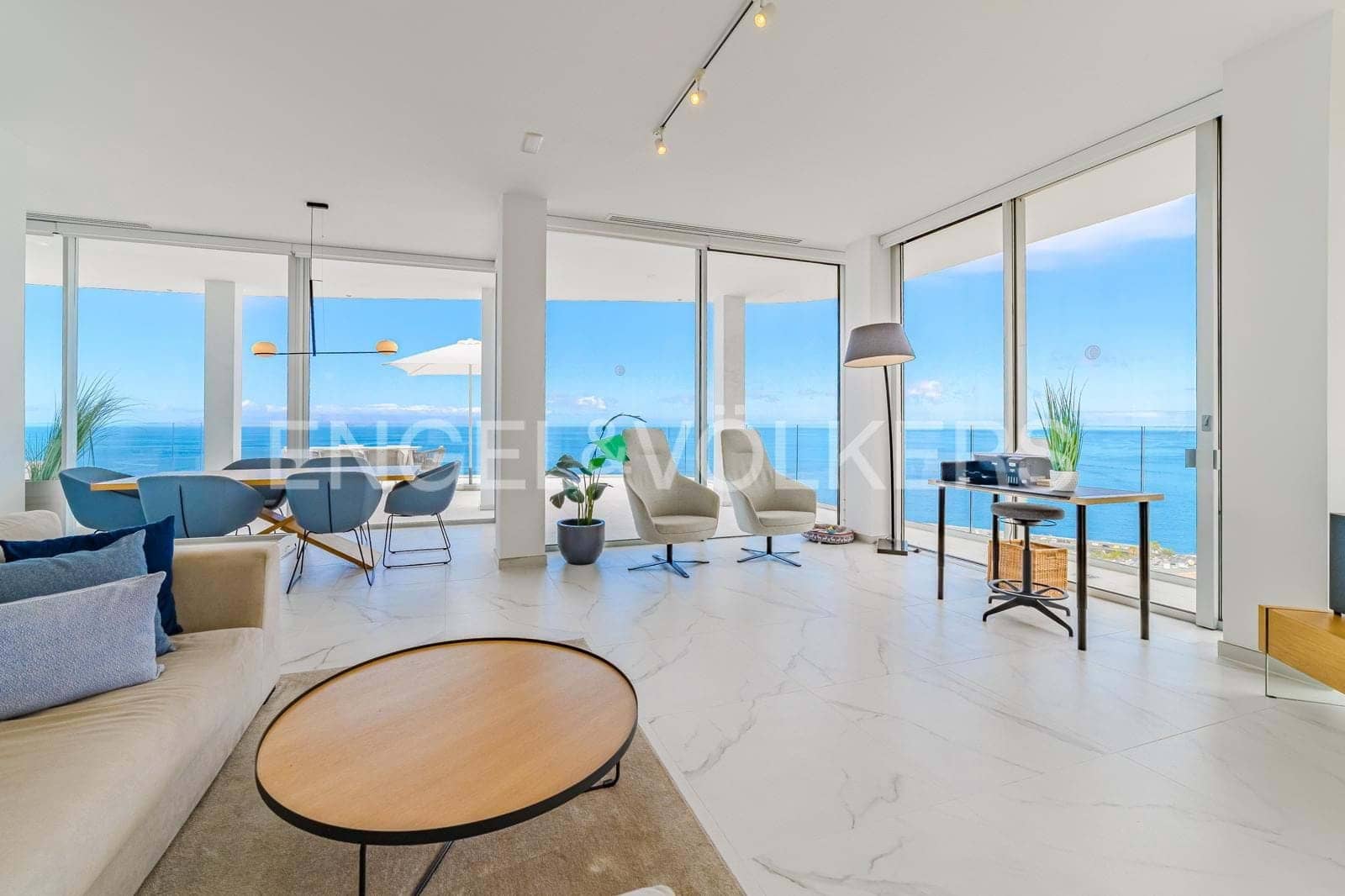 3 soveværelse Lejlighed til salg i Los Gigantes med swimmingpool - € 2.495.000 (Ref: 9207511)