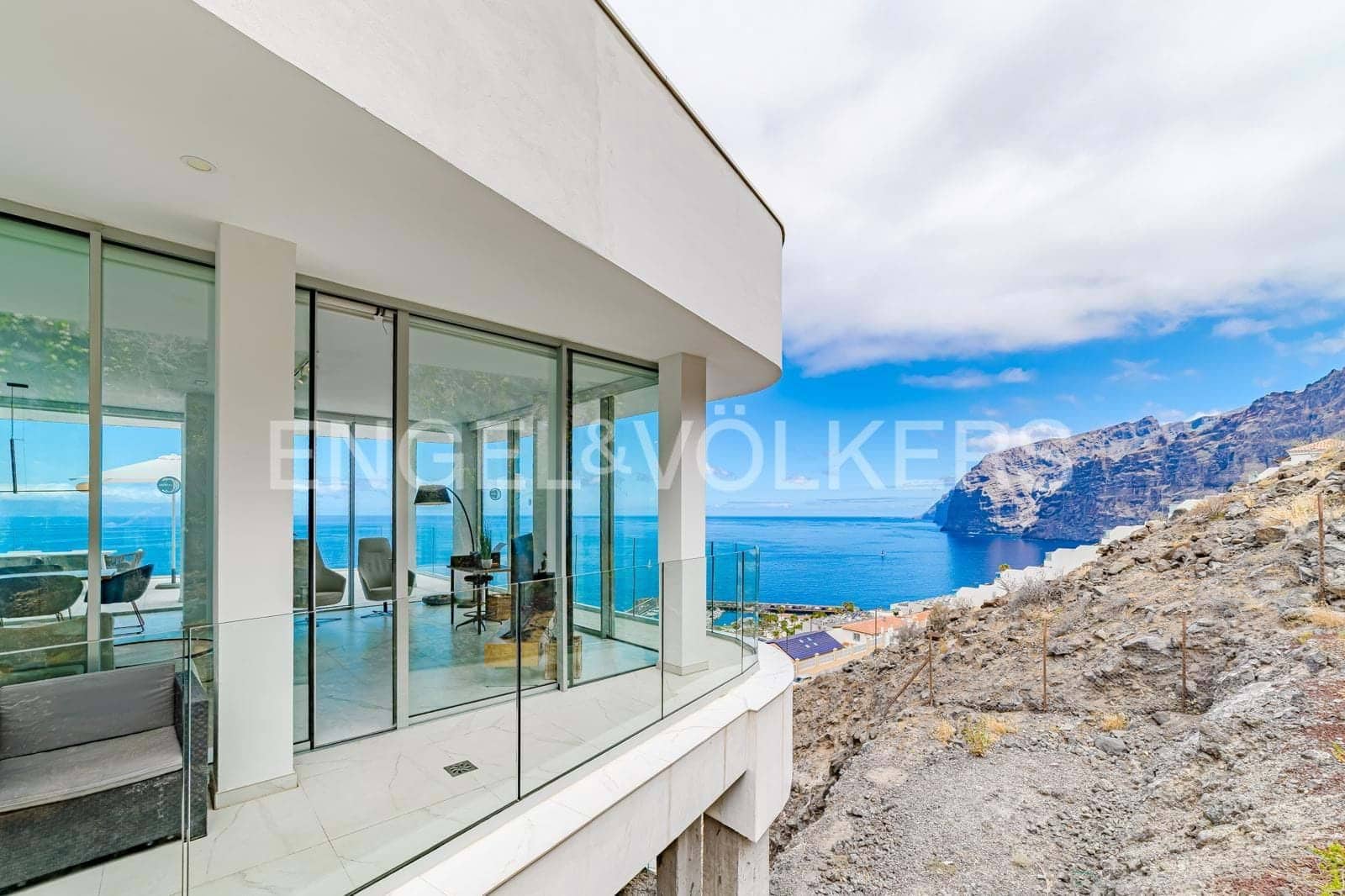 3 soveværelse Lejlighed til salg i Los Gigantes med swimmingpool - € 2.495.000 (Ref: 9207511)