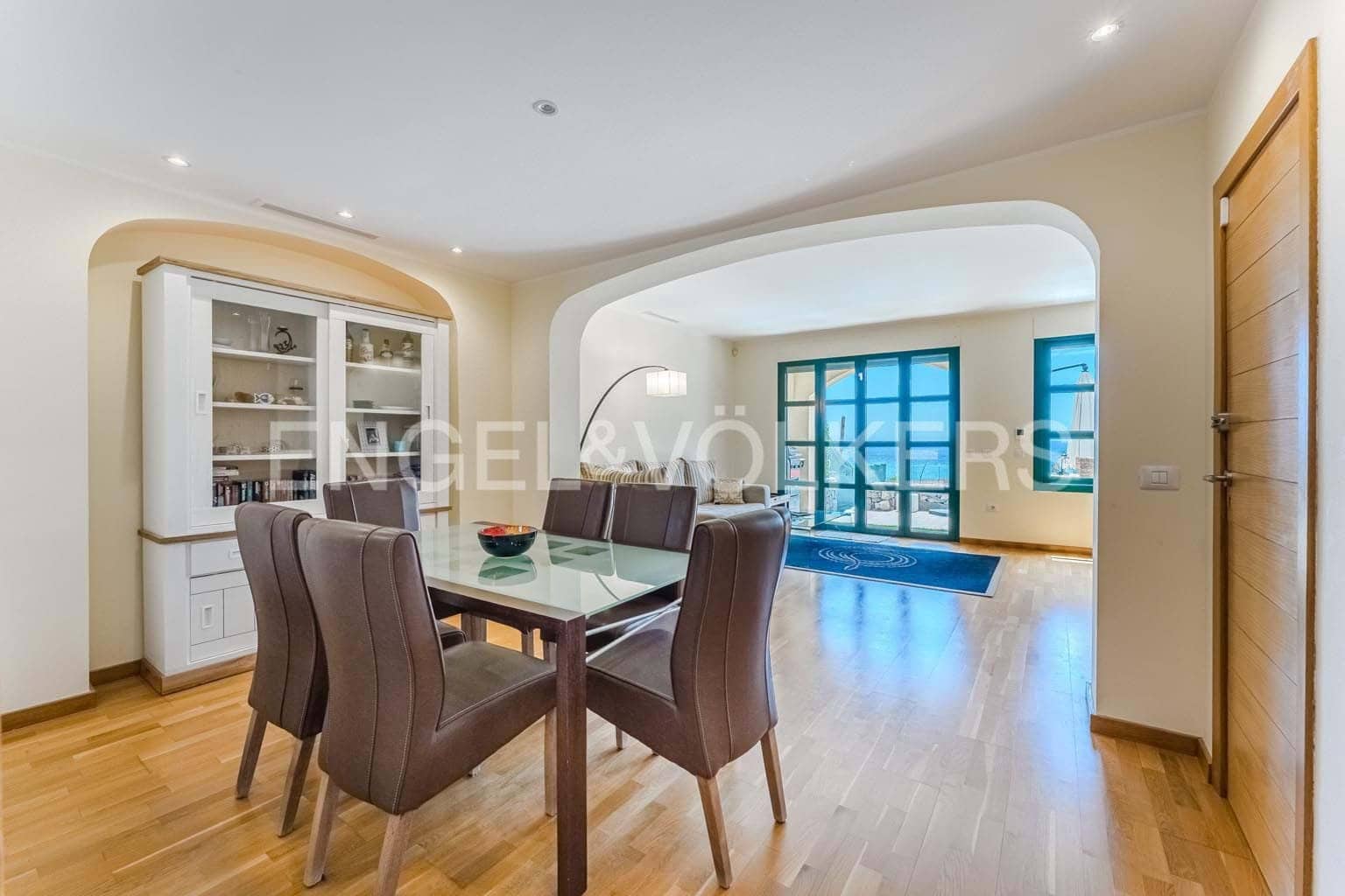 3 soveværelse Villa til salg i San Miguel de Abona med swimmingpool garage - € 545.000 (Ref: 9210354)