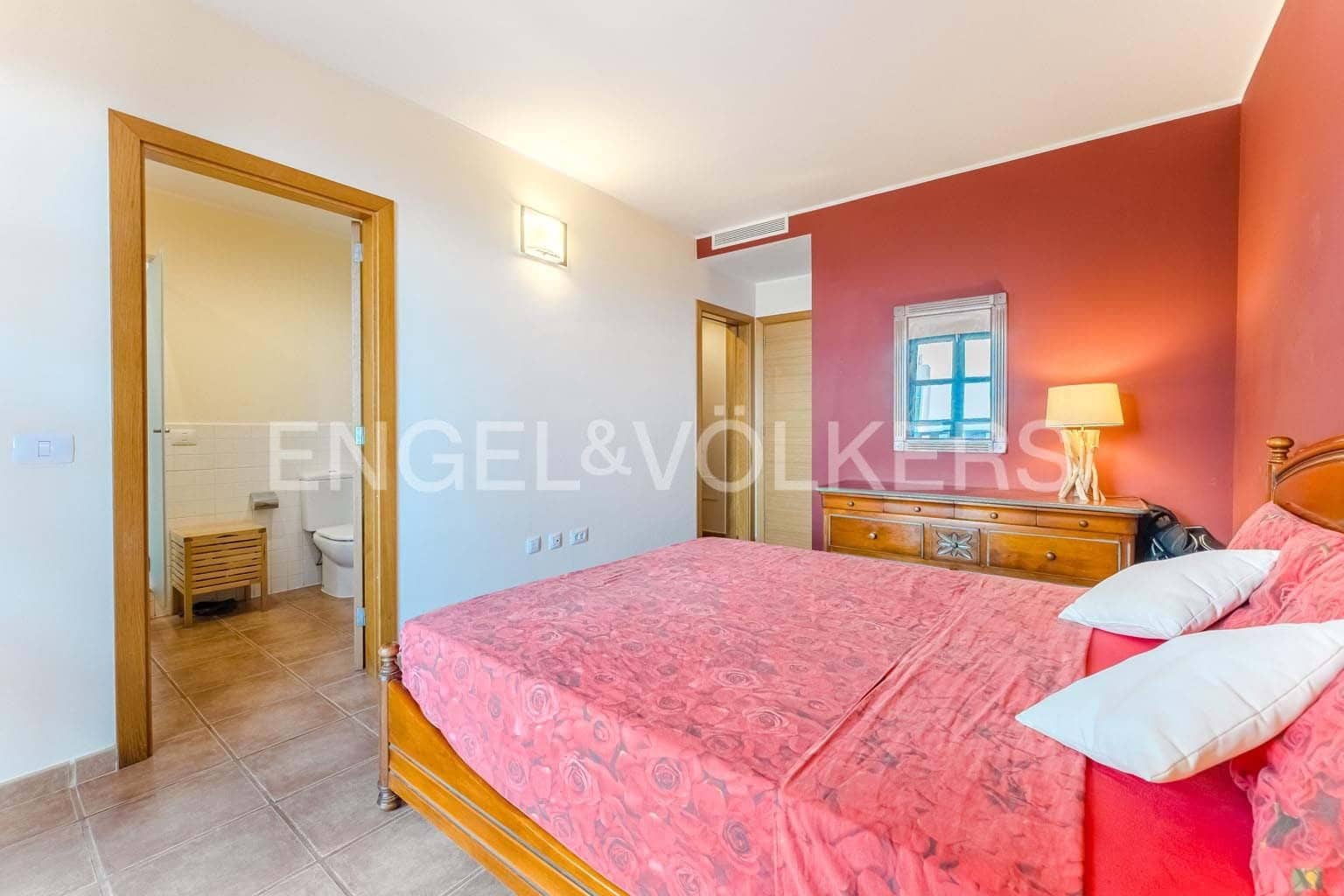 3 soveværelse Villa til salg i San Miguel de Abona med swimmingpool garage - € 545.000 (Ref: 9210354)