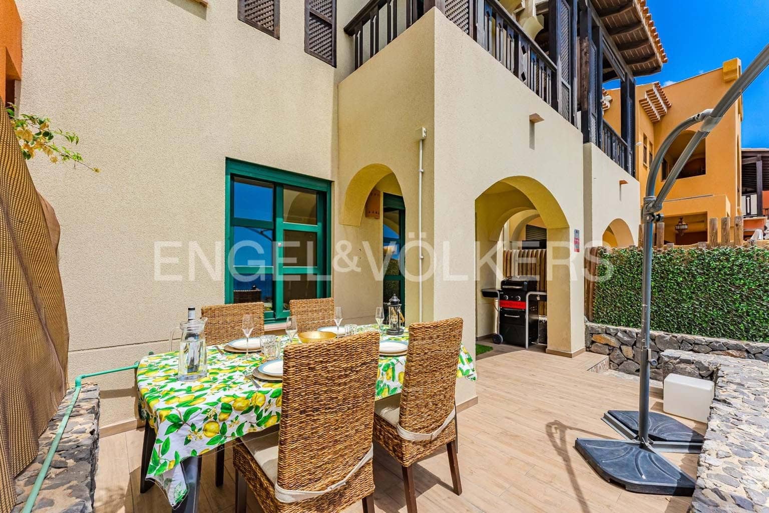 3 soveværelse Villa til salg i San Miguel de Abona med swimmingpool garage - € 545.000 (Ref: 9210354)