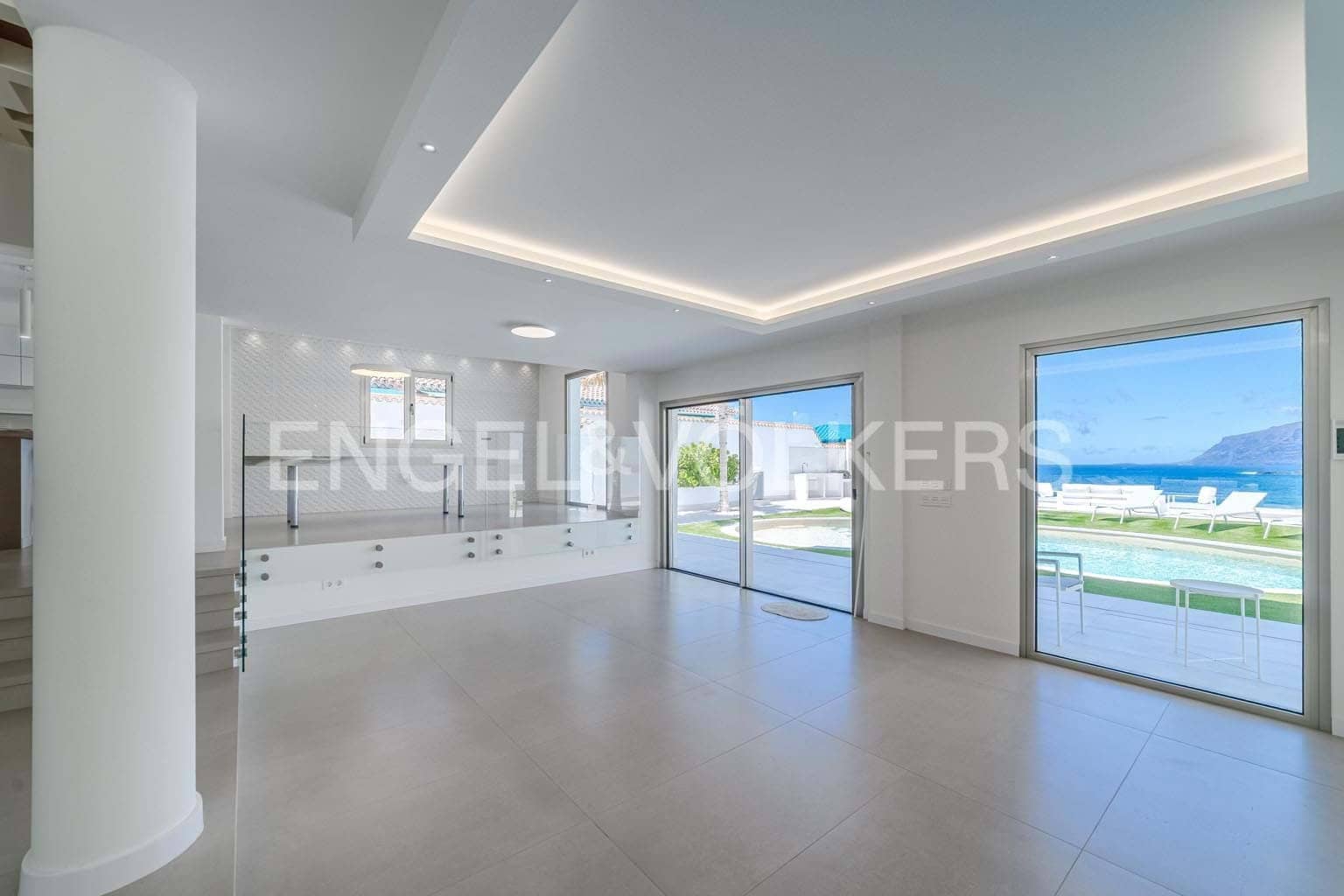 6 soverom Villa til salgs i Santiago del Teide med svømmebasseng garasje - € 4 998 000 (Ref: 9210355)