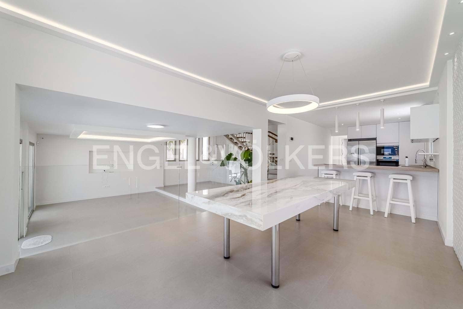 6 soverom Villa til salgs i Santiago del Teide med svømmebasseng garasje - € 4 998 000 (Ref: 9210355)