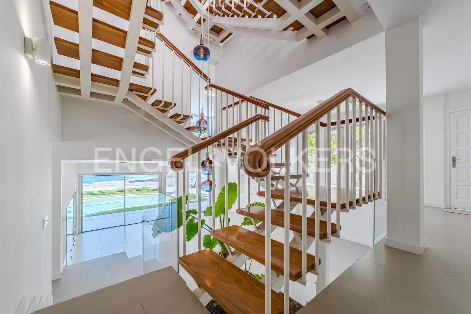 6 soverom Villa til salgs i Santiago del Teide med svømmebasseng garasje - € 4 998 000 (Ref: 9210355)