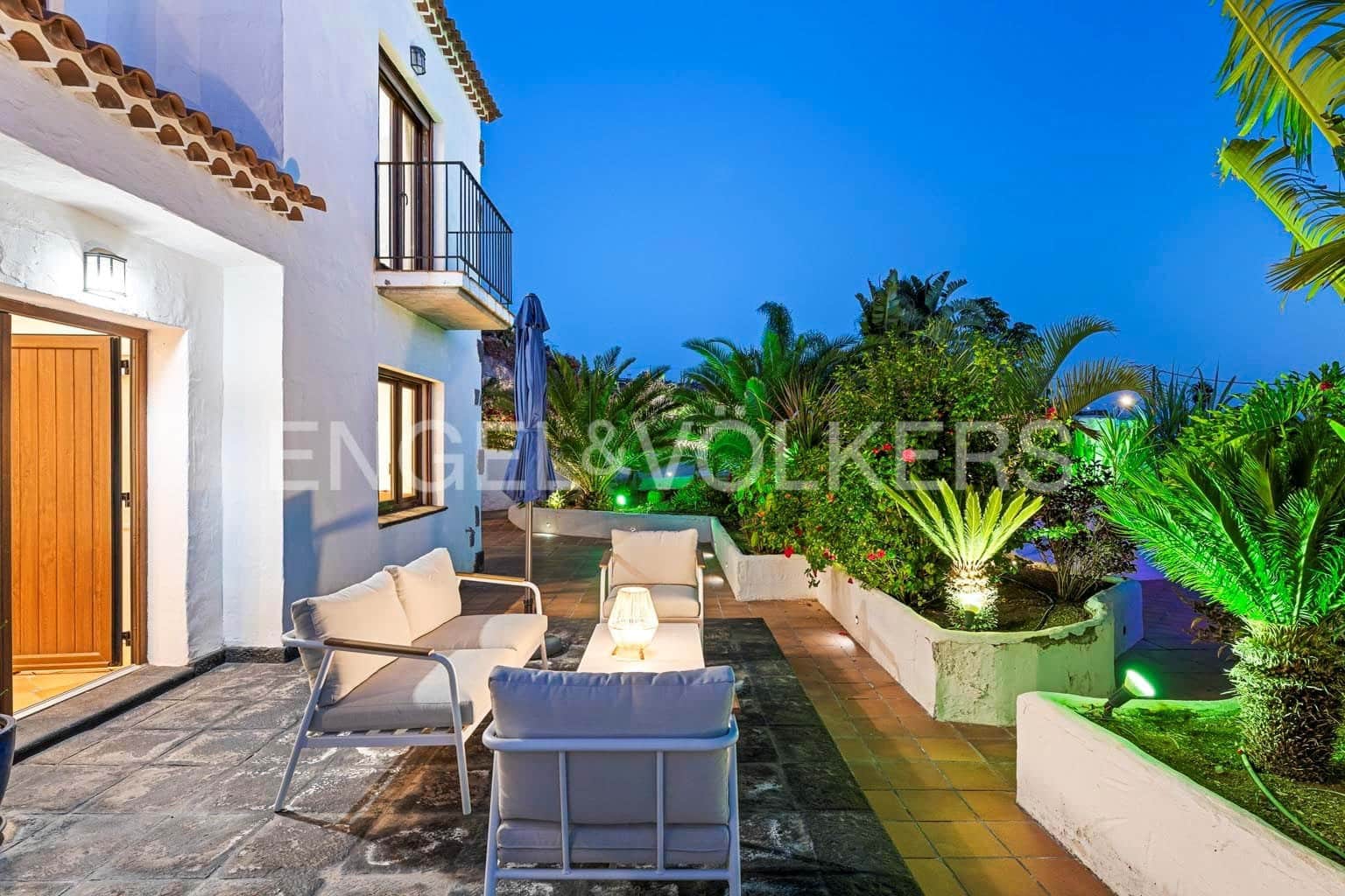 5 quarto Moradia para venda em Tejina de Guia de Isora com piscina garagem - 1 175 000 € (Ref: 9210356)