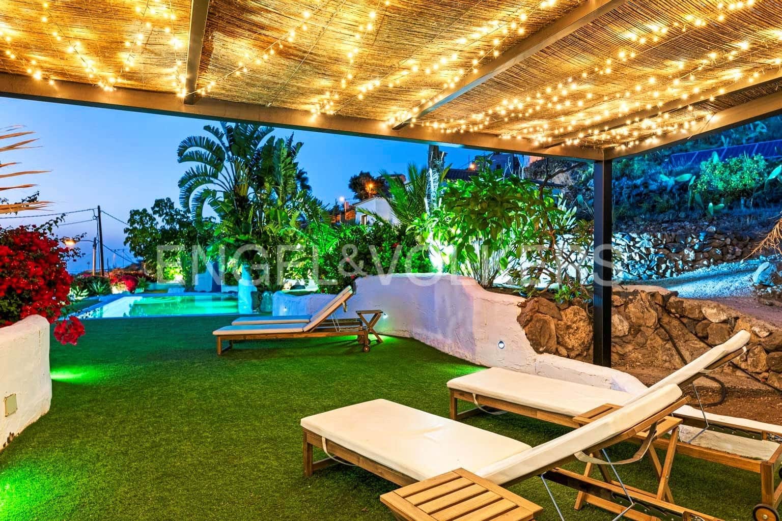 5 quarto Moradia para venda em Tejina de Guia de Isora com piscina garagem - 1 175 000 € (Ref: 9210356)