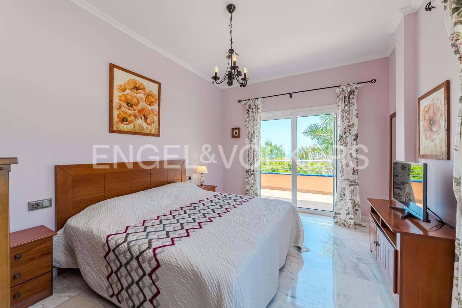 4 soveværelse Villa til salg i Santiago del Teide med swimmingpool garage - € 890.000 (Ref: 9241170)