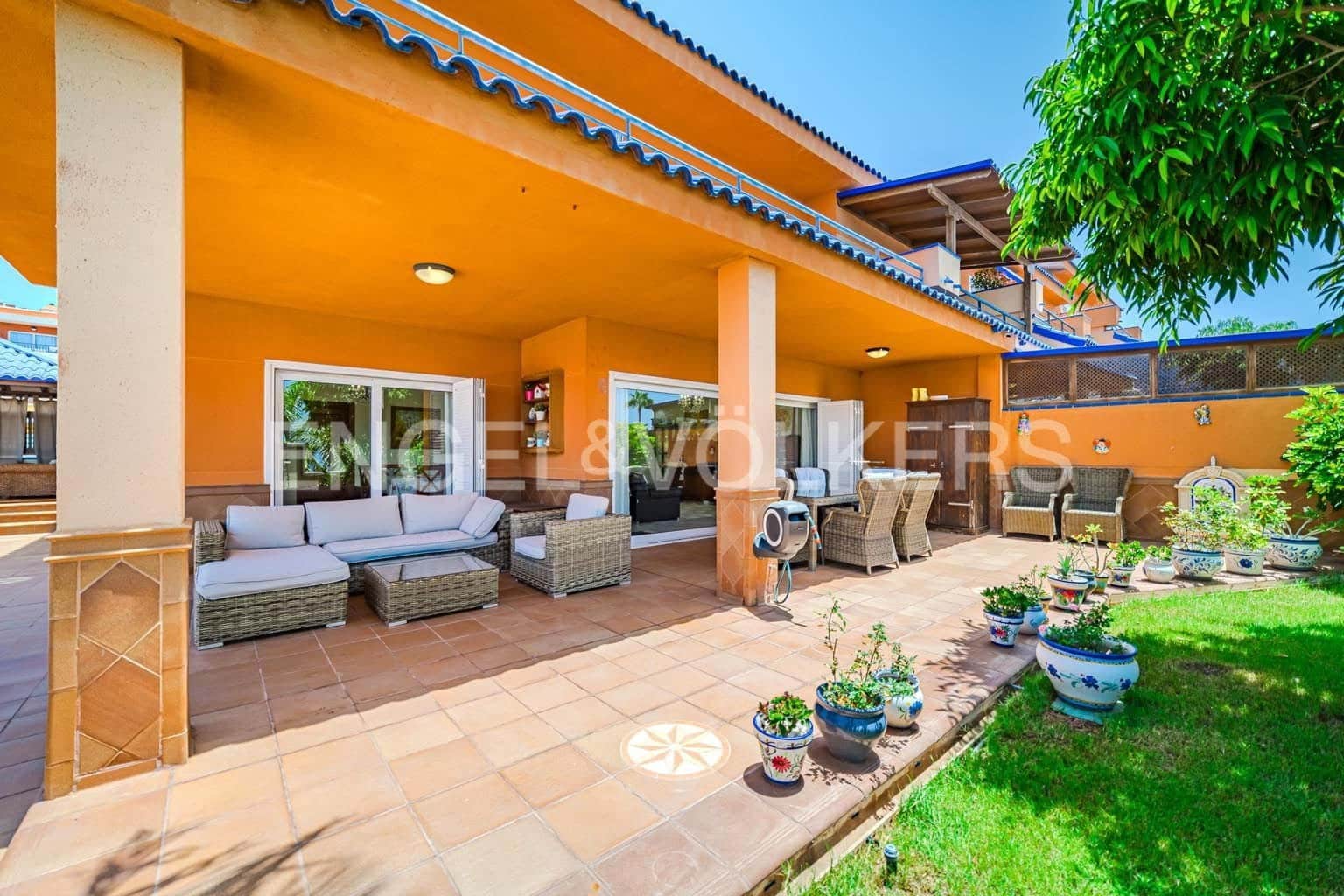 4 soveværelse Villa til salg i Santiago del Teide med swimmingpool garage - € 890.000 (Ref: 9241170)