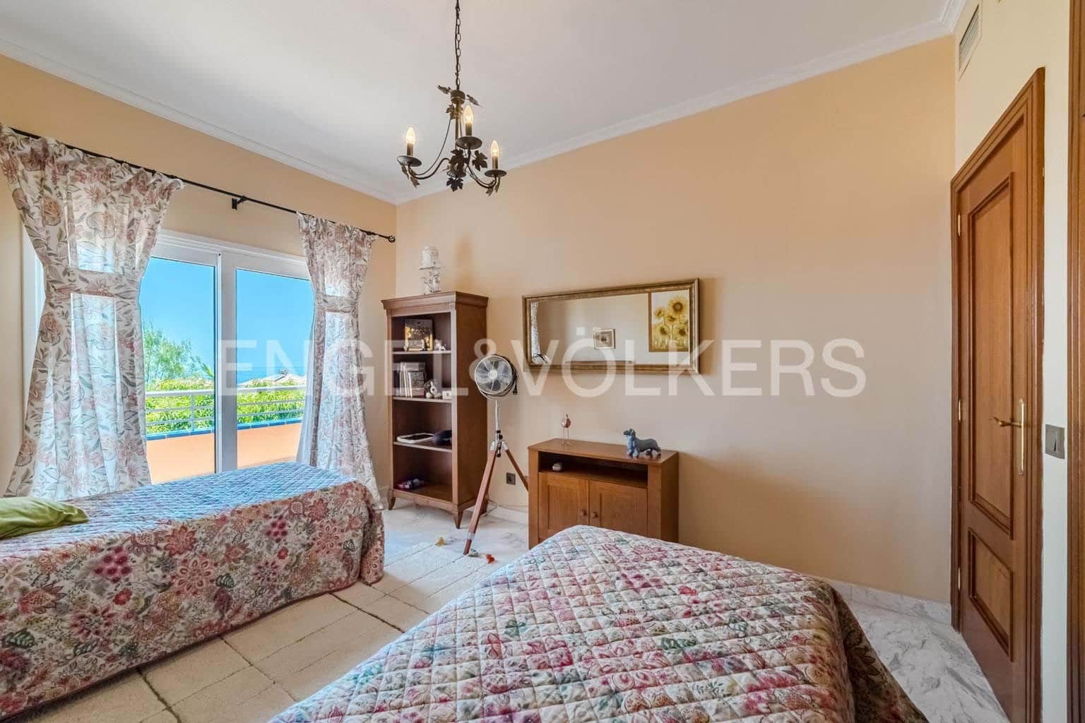 4 soveværelse Villa til salg i Santiago del Teide med swimmingpool garage - € 890.000 (Ref: 9241170)