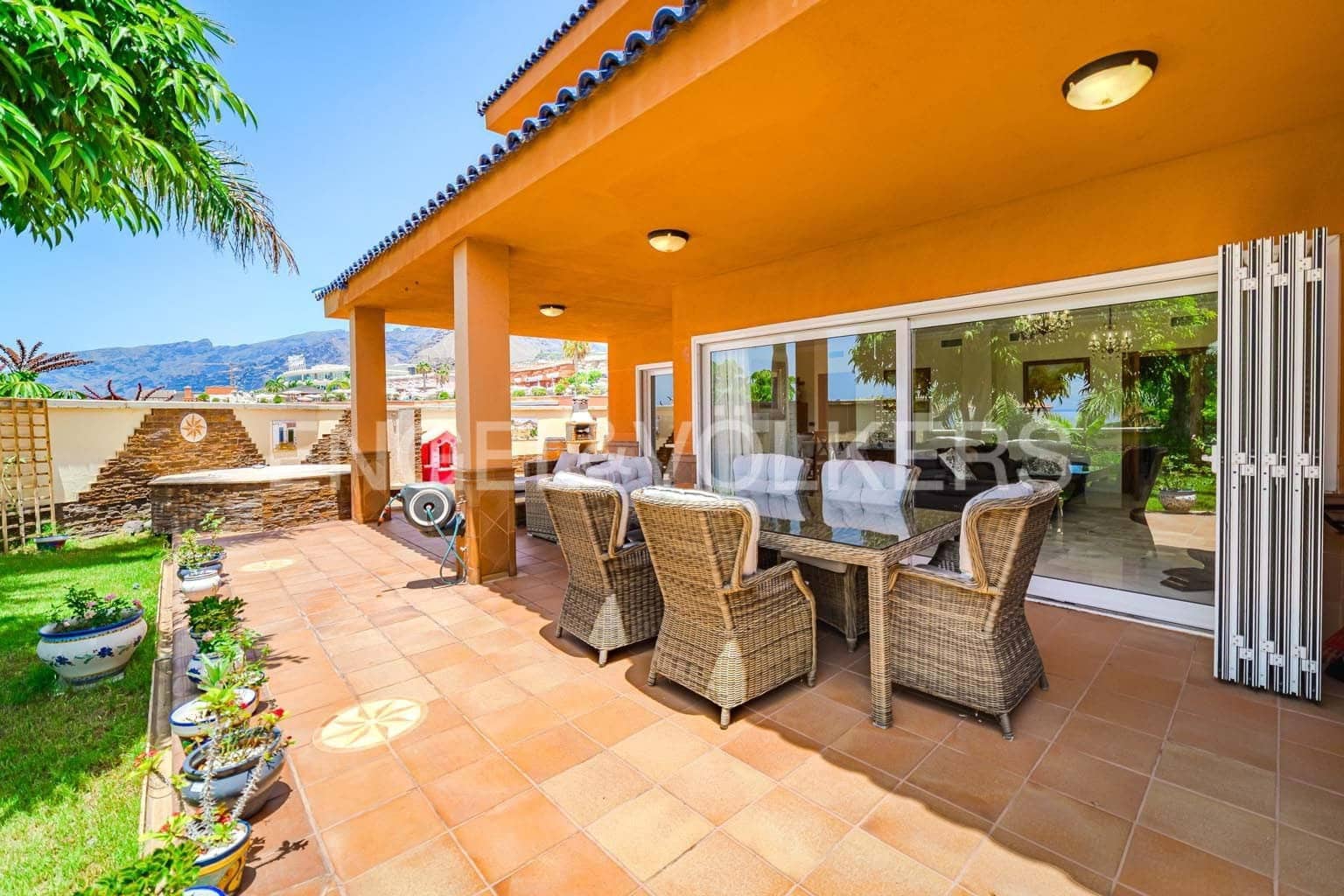 4 soveværelse Villa til salg i Santiago del Teide med swimmingpool garage - € 890.000 (Ref: 9241170)