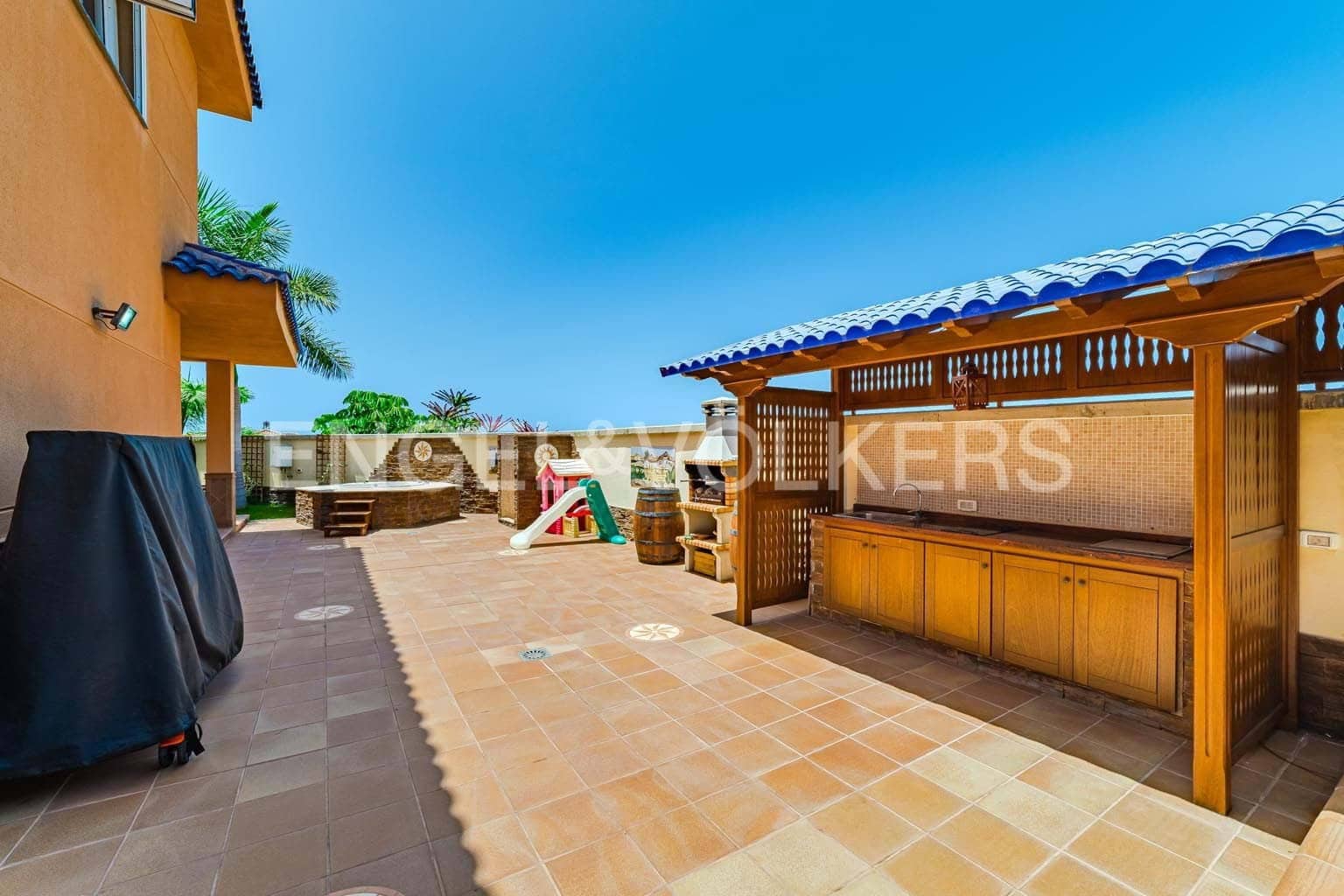 4 soveværelse Villa til salg i Santiago del Teide med swimmingpool garage - € 890.000 (Ref: 9241170)