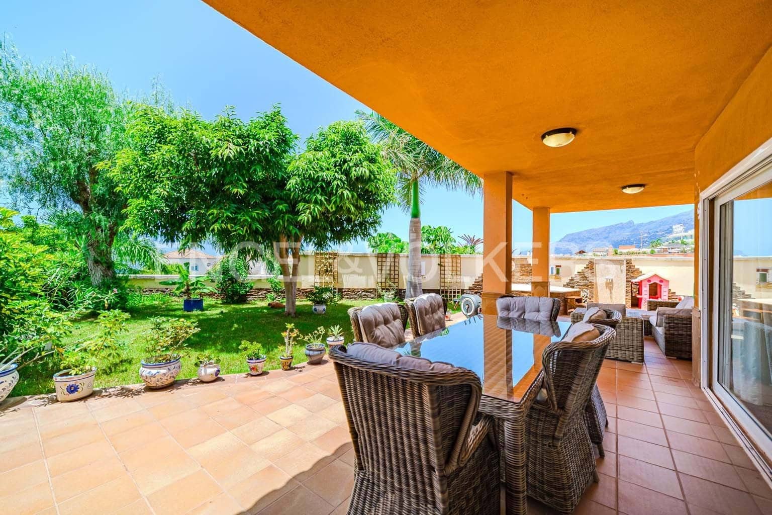 4 soveværelse Villa til salg i Santiago del Teide med swimmingpool garage - € 890.000 (Ref: 9241170)