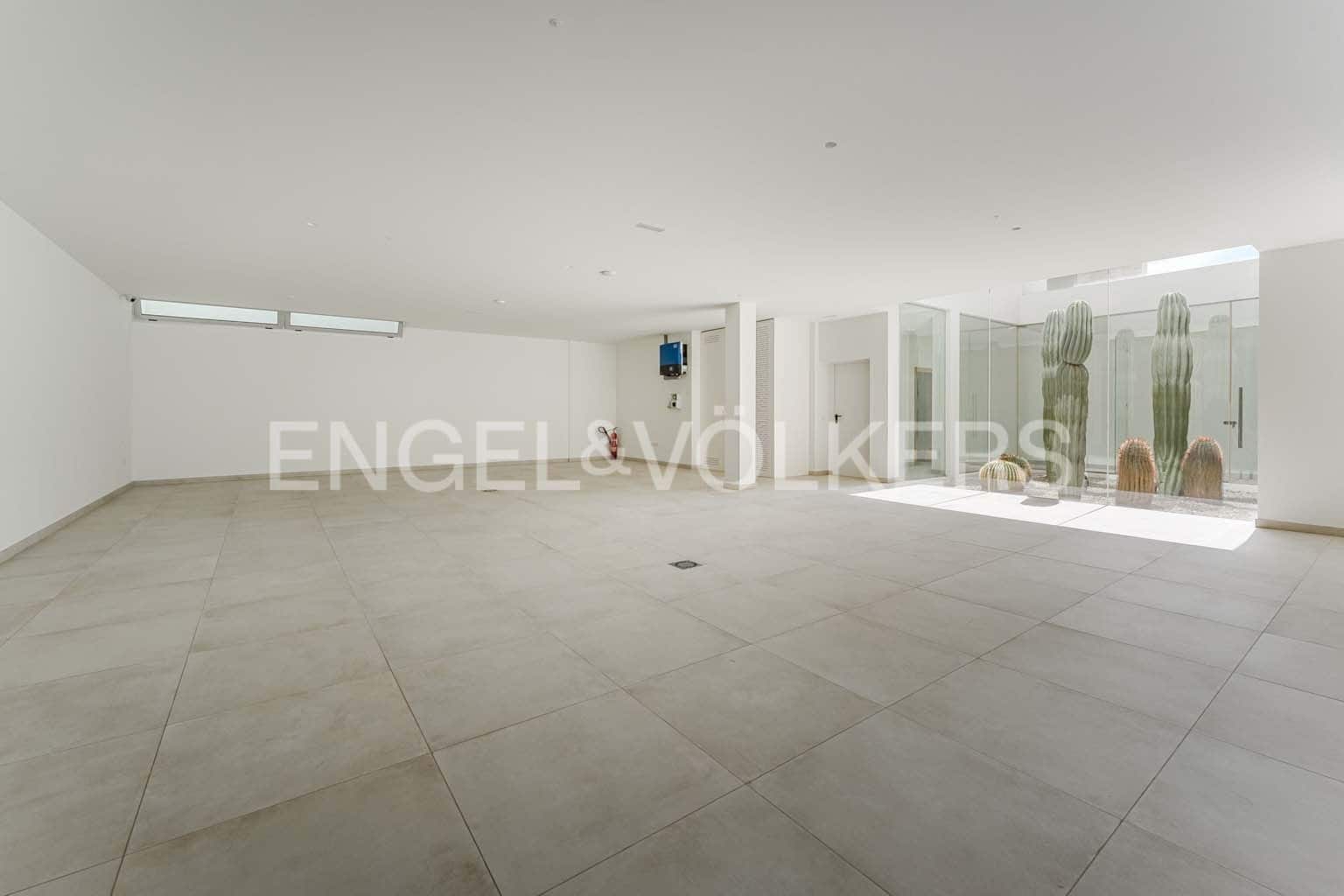 5 soveværelse Villa til salg i Costa Adeje med swimmingpool garage - € 5.990.000 (Ref: 9249221)