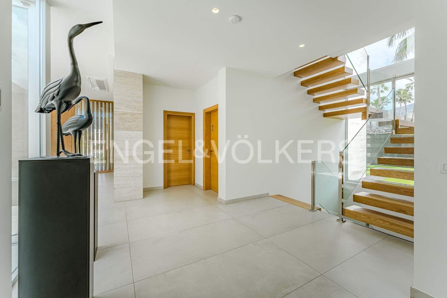 5 soveværelse Villa til salg i Costa Adeje med swimmingpool garage - € 5.990.000 (Ref: 9249221)