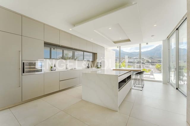 5 Zimmer Villa zu verkaufen in Costa Adeje, Adeje mit Pool Garage - 5.990.000 € (Ref: 9249221)