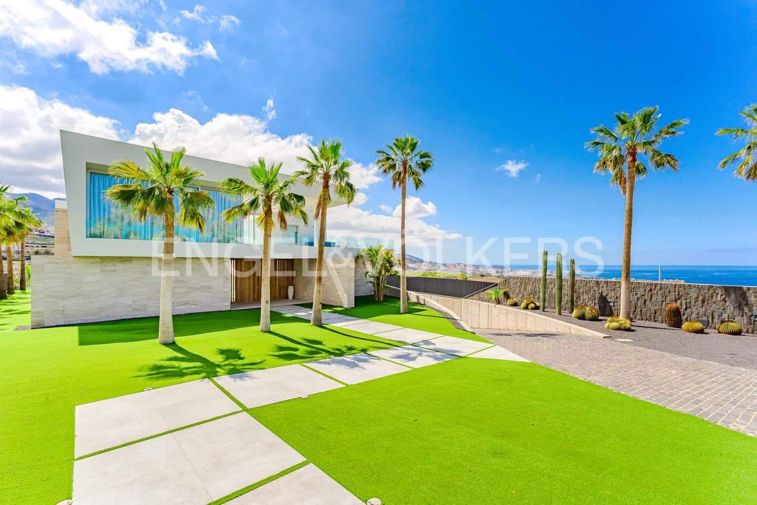 5 soveværelse Villa til salg i Costa Adeje med swimmingpool garage - € 5.990.000 (Ref: 9249221)