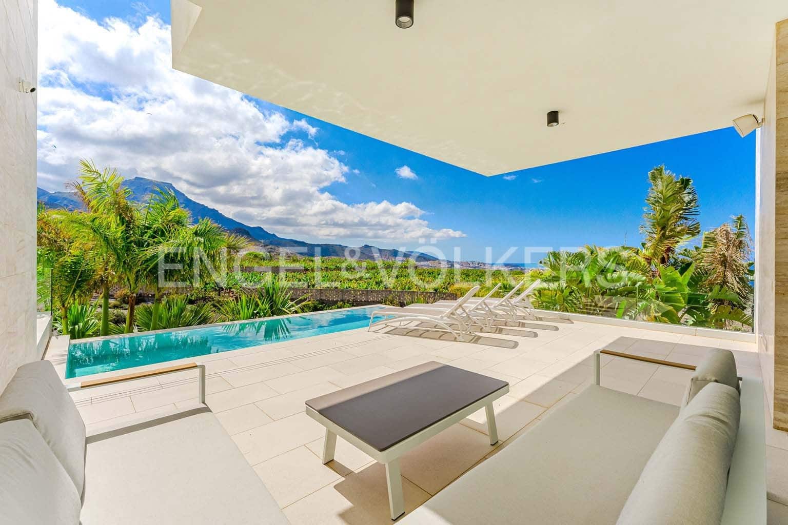 5 soveværelse Villa til salg i Costa Adeje med swimmingpool garage - € 5.990.000 (Ref: 9249221)
