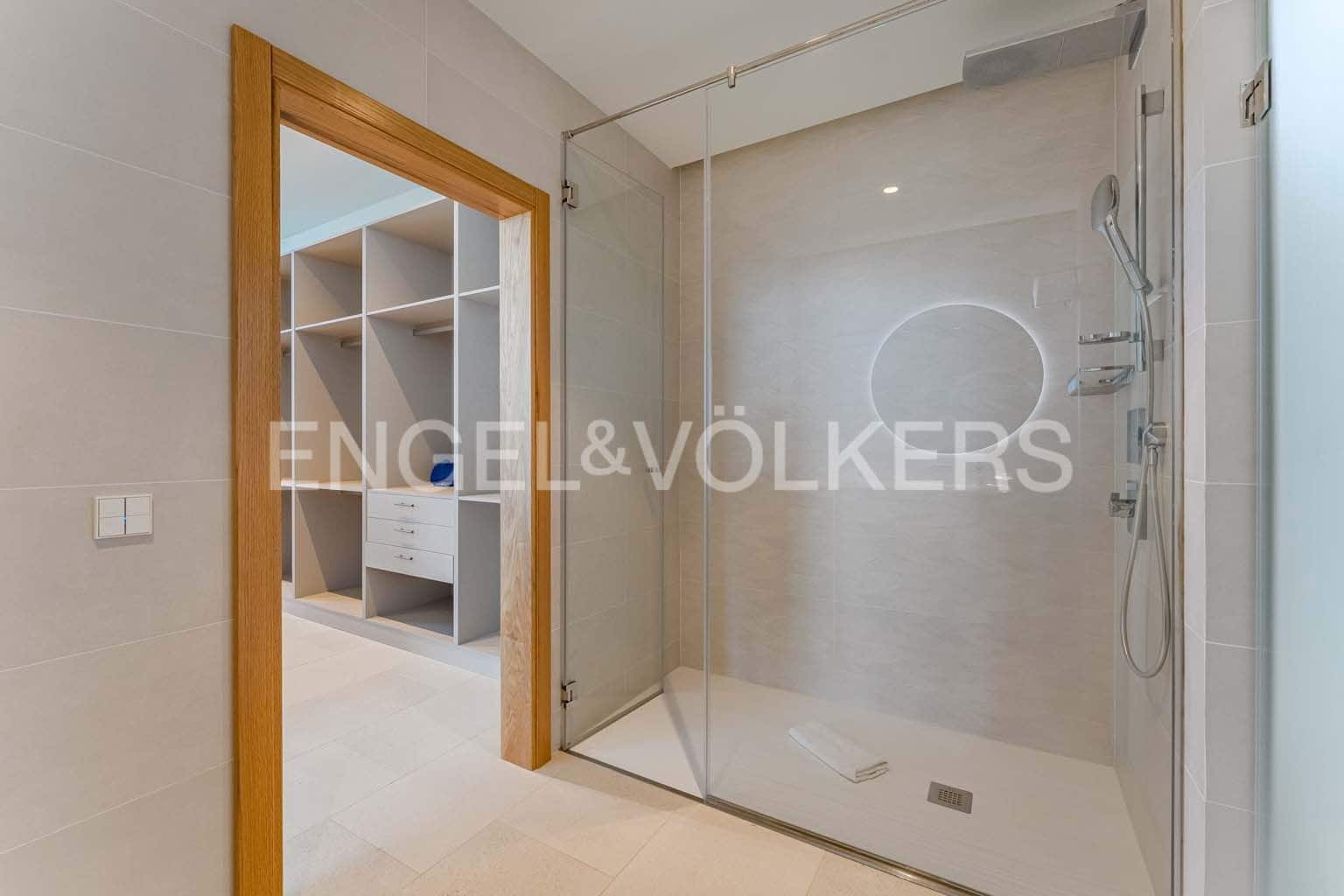 5 soveværelse Villa til salg i Costa Adeje med swimmingpool garage - € 5.990.000 (Ref: 9249221)