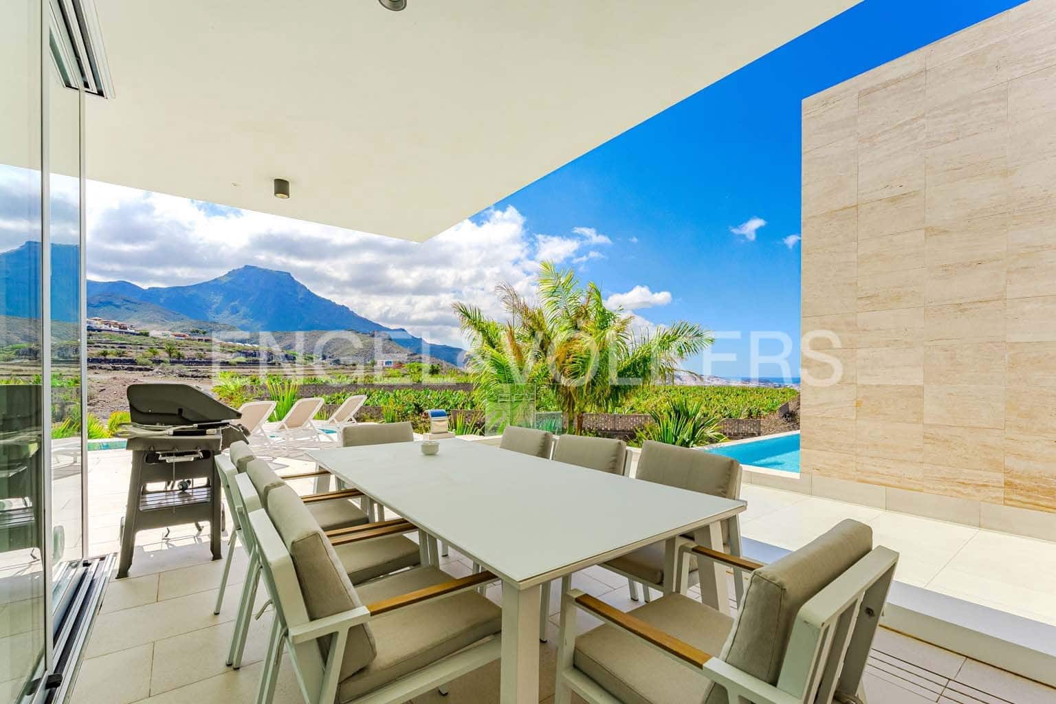 5 soveværelse Villa til salg i Costa Adeje med swimmingpool garage - € 5.990.000 (Ref: 9249221)