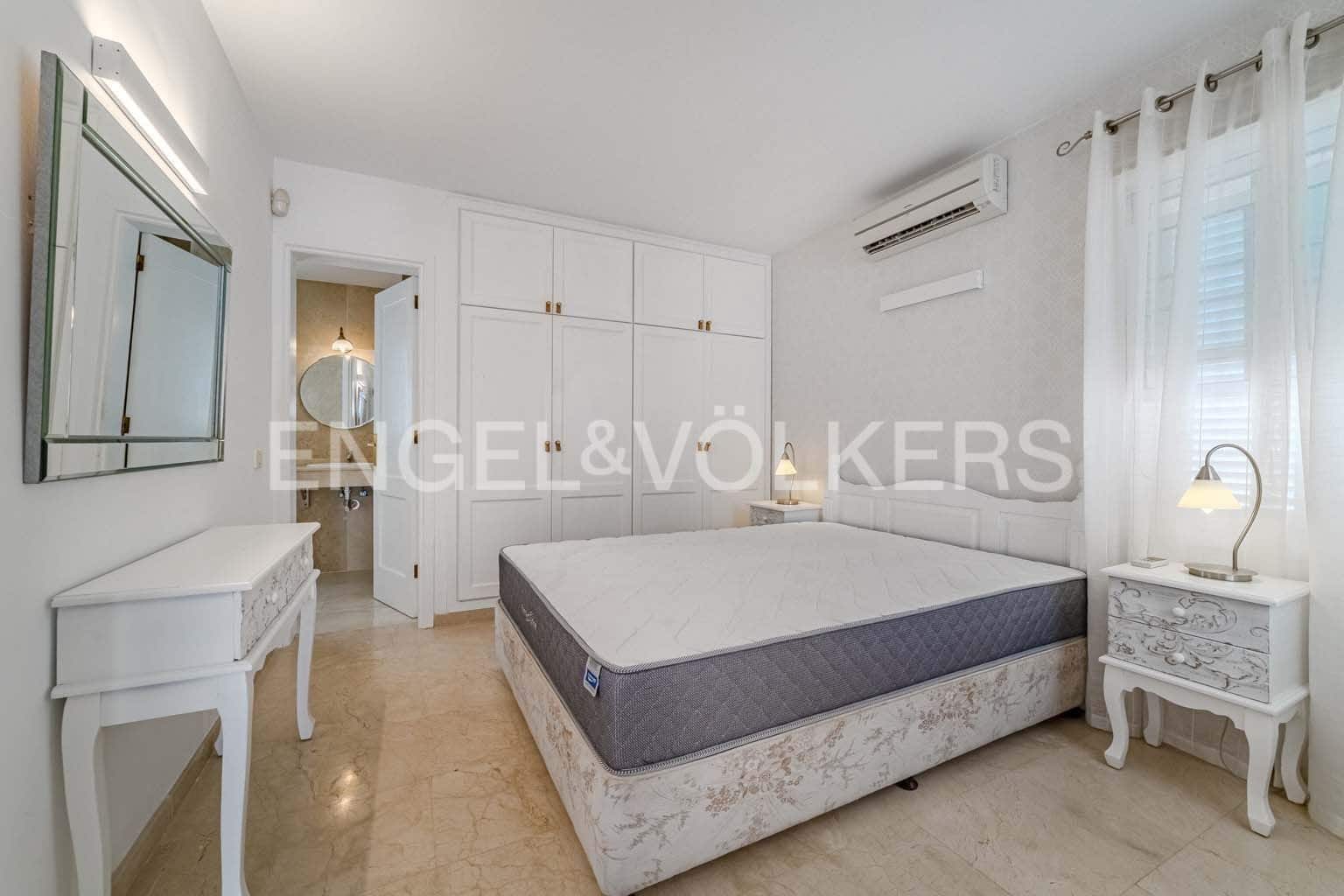 5 soveværelse Villa til salg i La Caleta med swimmingpool garage - € 2.200.000 (Ref: 9249222)